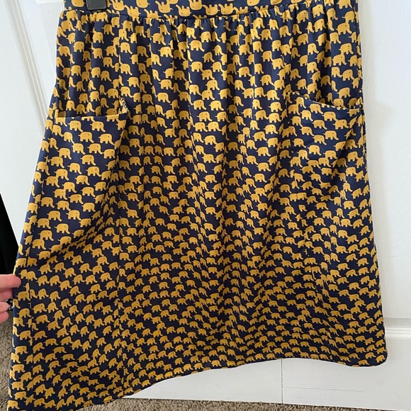 🎉SOLD LOCALLY🎉 Everly skirt with elephants Medium - Picture 4 of 5